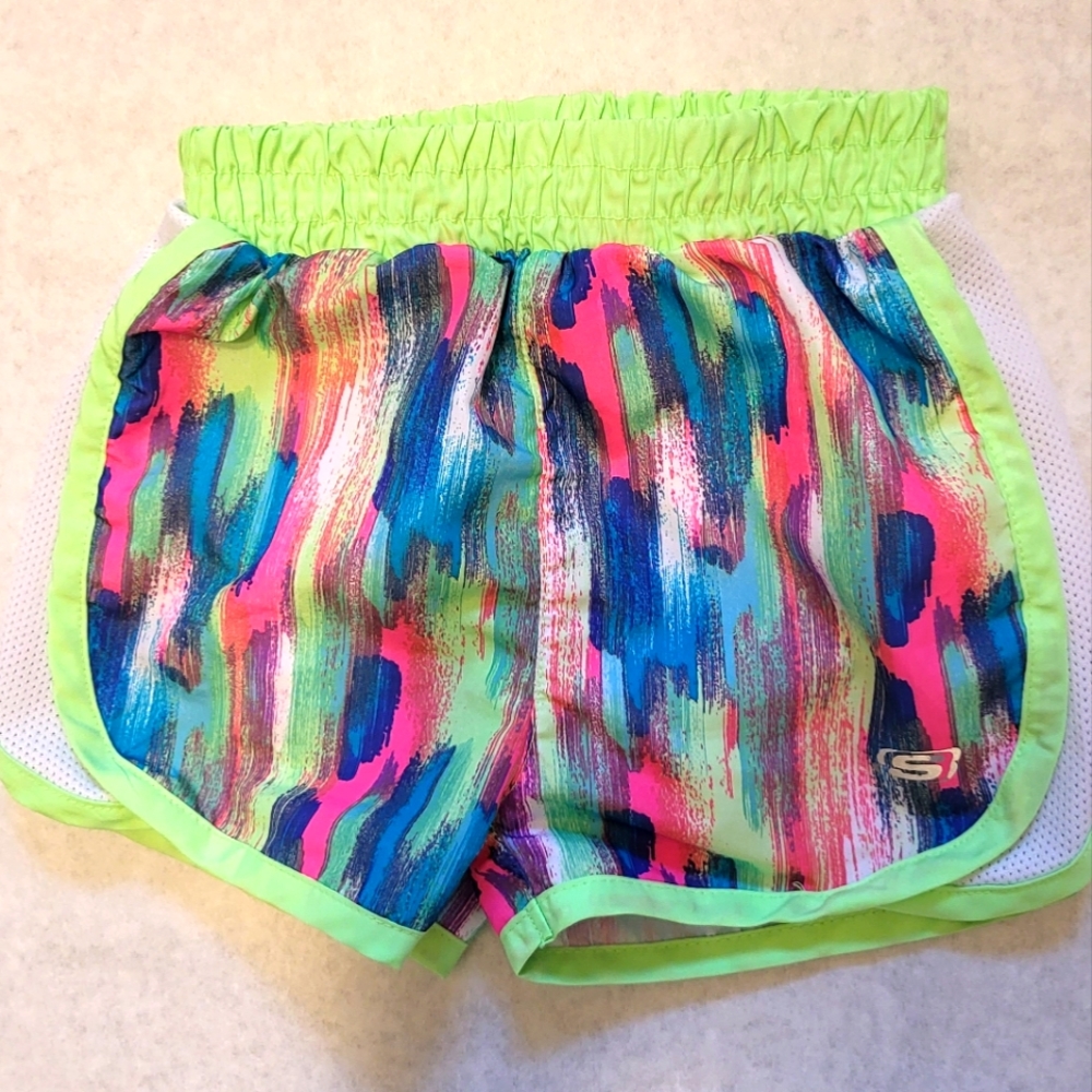 Sketchers neon shorts